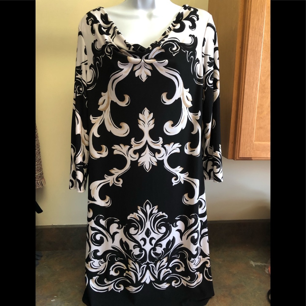 WHBM beautiful Fleur-de-lis dress